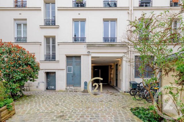 Appartement F2 à vendre - 2 pièces - 34.4 m2 - PARIS - 75011 - ILE-DE-FRANCE - Century 21 République